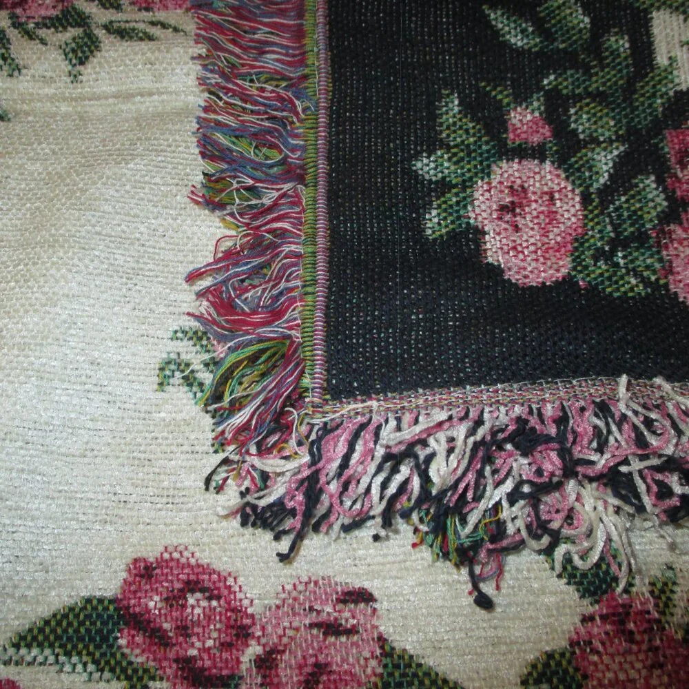 Weaved Rose Throw